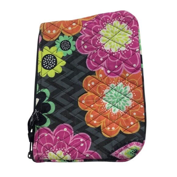 Vera Bradley Ziggy Zinnia Quilted Floral Zipper Pouch Wallet 6"x8.5" - Picture 2 of 5